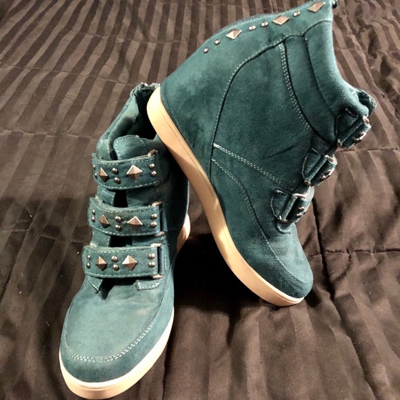 Candie's Shoes - Candie’s Wedge Studded Sneakers size 8